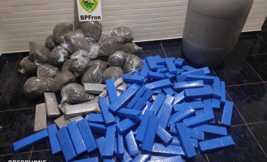 BPFron apreende quase 100 quilos de maconha e 32,5 mil pacotes de cigarros contrabandeados no Paraná