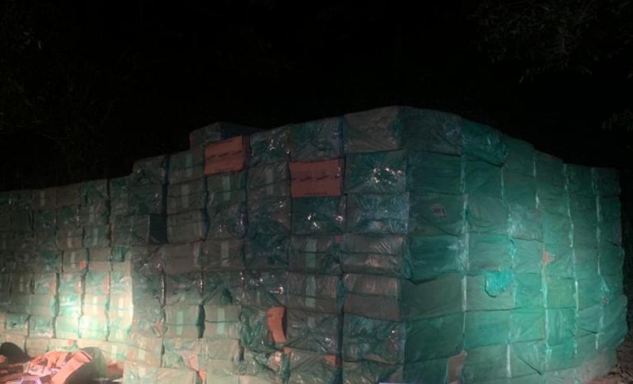 BPFron apreende quase 100 quilos de maconha e 32,5 mil pacotes de cigarros contrabandeados no Paraná