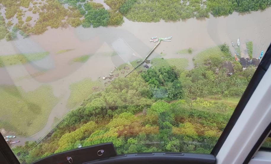 Bombeiros sobrevoam região de Tagaçaba após chuvas em Guaraqueçaba