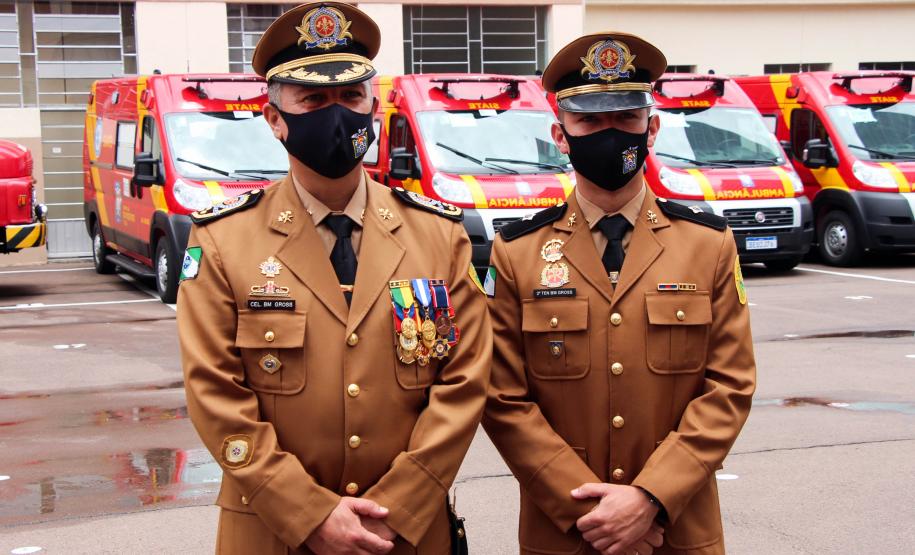 Governador participa de troca de Comando do Corpo de Bombeiro e entrega novas viaturas em Curitiba