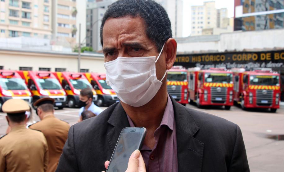 Governador participa de troca de Comando do Corpo de Bombeiro e entrega novas viaturas em Curitiba