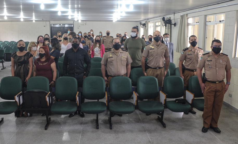Evento marca a formatura de 28 policiais e bombeiros militares no Curso de Instrutor de Educação Física (CIEF) na APGM, em São José dos Pinhais (PR)