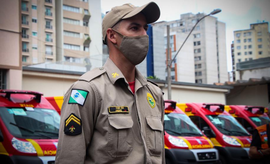 Governador participa de troca de Comando do Corpo de Bombeiro e entrega novas viaturas em Curitiba