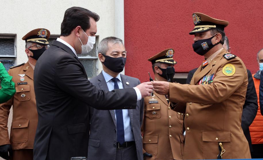 Governador participa de troca de Comando do Corpo de Bombeiro e entrega novas viaturas em Curitiba