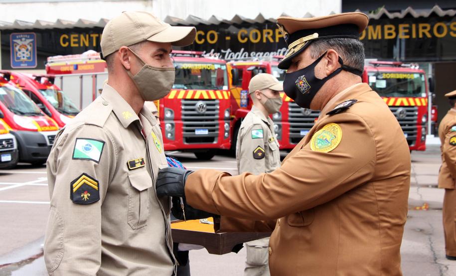 Governador participa de troca de Comando do Corpo de Bombeiro e entrega novas viaturas em Curitiba