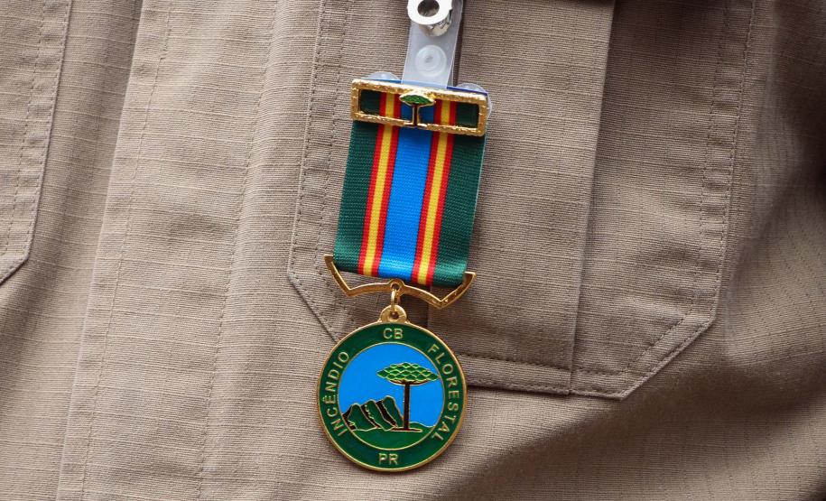 Governador participa de troca de Comando do Corpo de Bombeiro e entrega novas viaturas em Curitiba