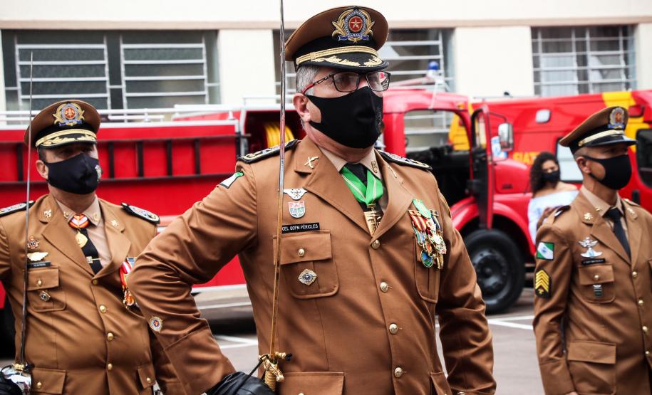 Governador participa de troca de Comando do Corpo de Bombeiro e entrega novas viaturas em Curitiba