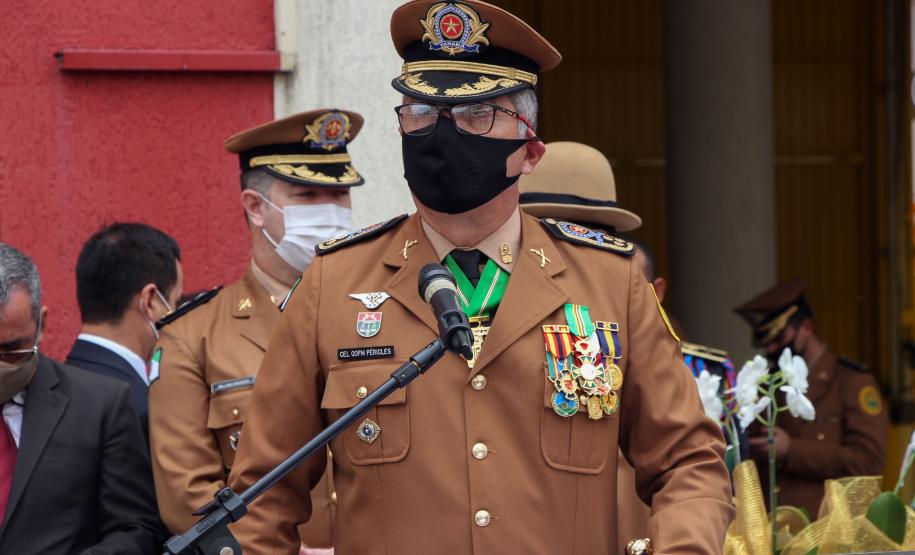 Governador participa de troca de Comando do Corpo de Bombeiro e entrega novas viaturas em Curitiba