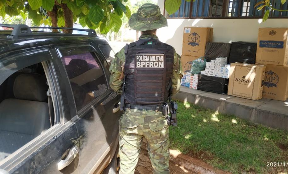 BPFron apreende carro carregado com 550 pacotes de cigarros contrabandeados no Sudoeste do estado