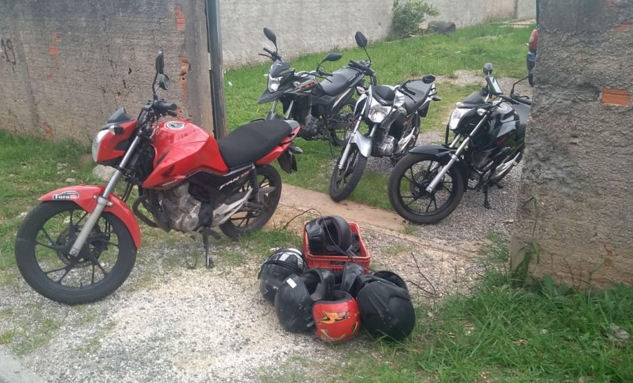 Rastreador leva PM a casa onde havia quatro motos furtadas em Colombo (PR), na RMC