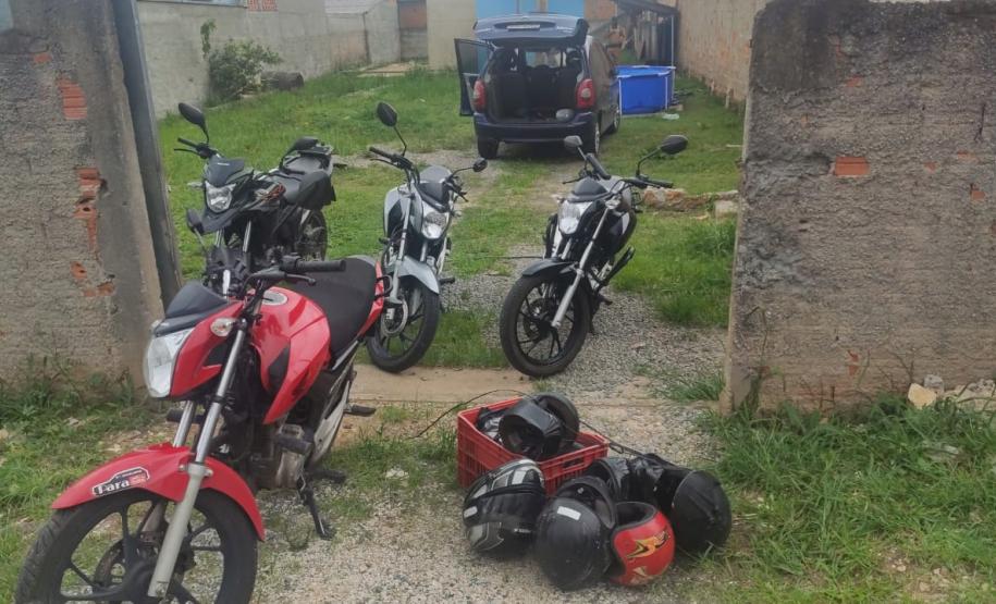 Rastreador leva PM a casa onde havia quatro motos furtadas em Colombo (PR), na RMC
