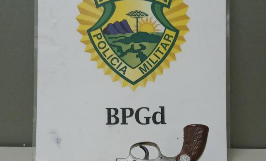 BPGd recupera carro roubado e apreende arma de fogo e munições em Piraquara, na RMC