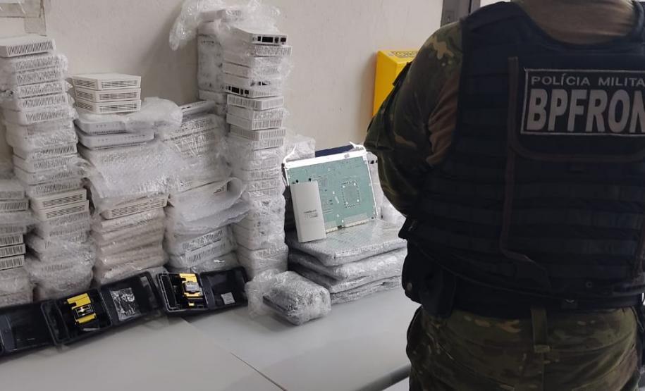 BPFron apreende 500 quilos de agrotóxicos, drogas e contrabando no Oeste do estado durante a Operação Hórus