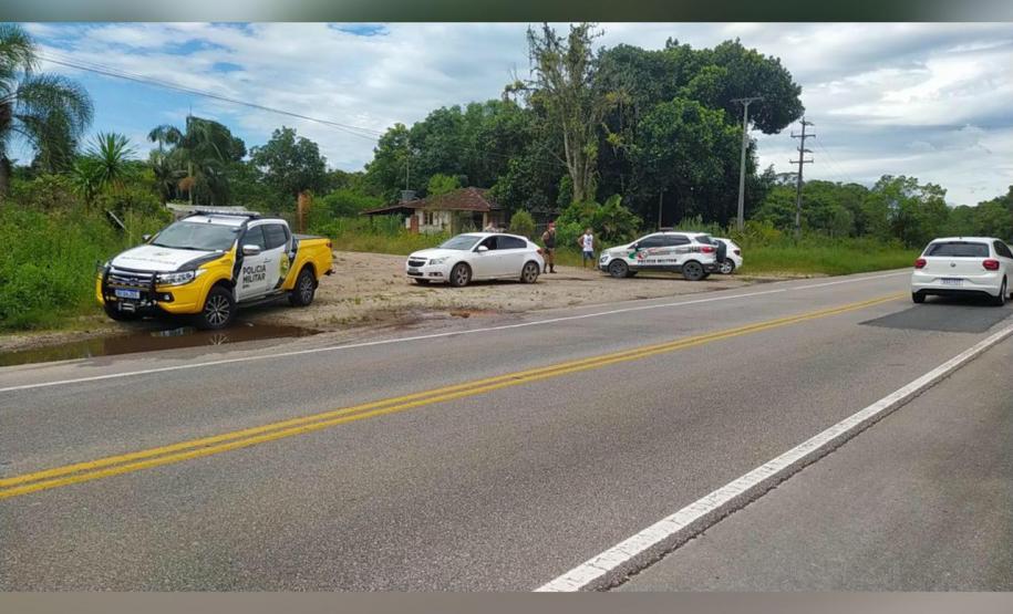 Em Guaratuba (PR), BPRv recupera objetos e prende autores de roubo a residência em Garuva (SC)