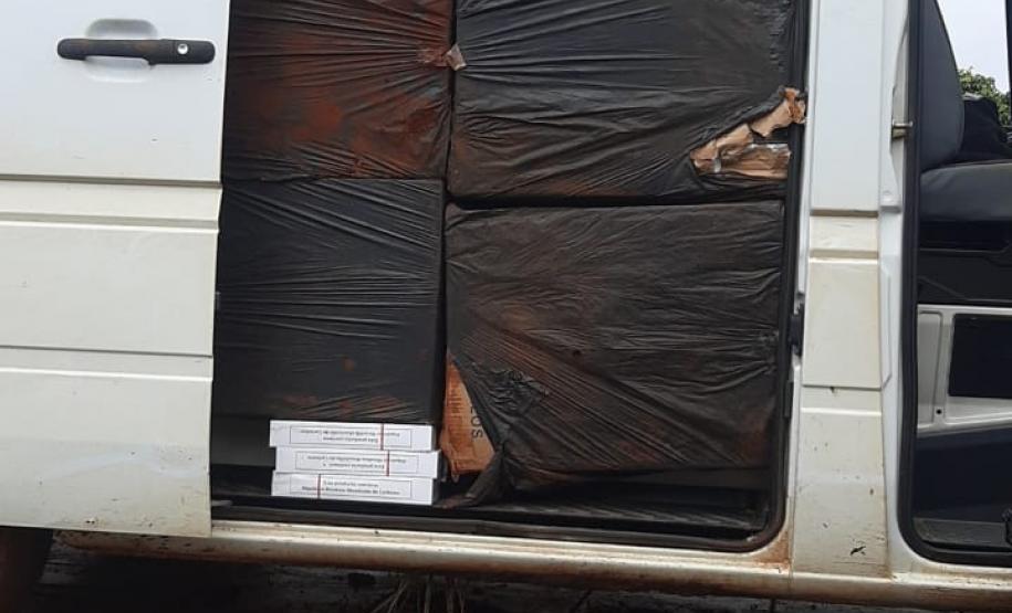 Mais de 150 mil maços de cigarro contrabandeado são apreendidos pela PM em Campo Mourão, no Noroeste do Paraná