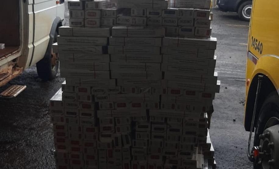 Mais de 150 mil maços de cigarro contrabandeado são apreendidos pela PM em Campo Mourão, no Noroeste do Paraná