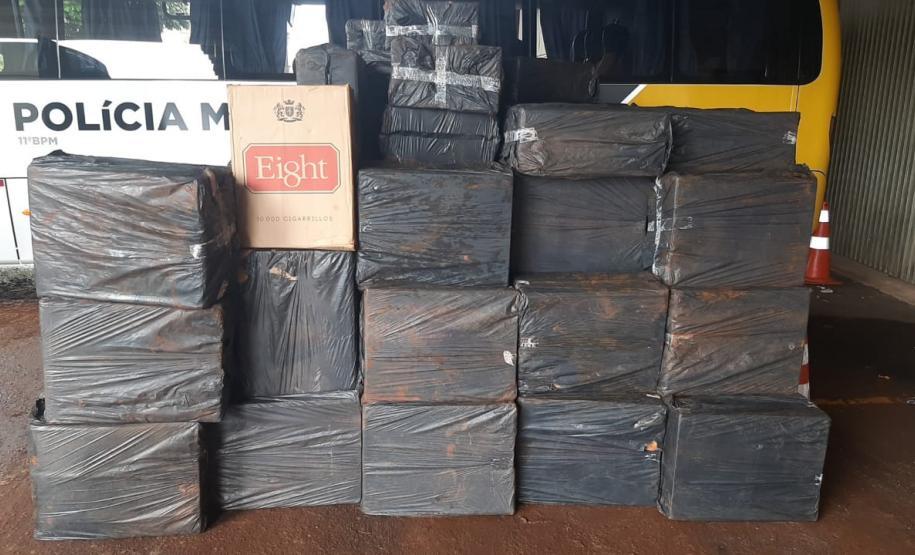 Mais de 150 mil maços de cigarro contrabandeado são apreendidos pela PM em Campo Mourão, no Noroeste do Paraná
