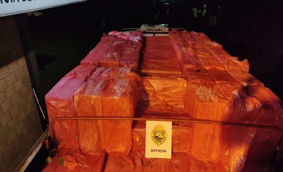 Operação Hórus: PM apreende grande quantidade de cigarros e vinhos contrabandeados, em ações distintas na fronteira