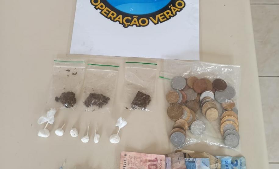 Drogas e bebidas são apreendidas e três pessoas presas pela PM, em ações separadas, em Pontal do Paraná