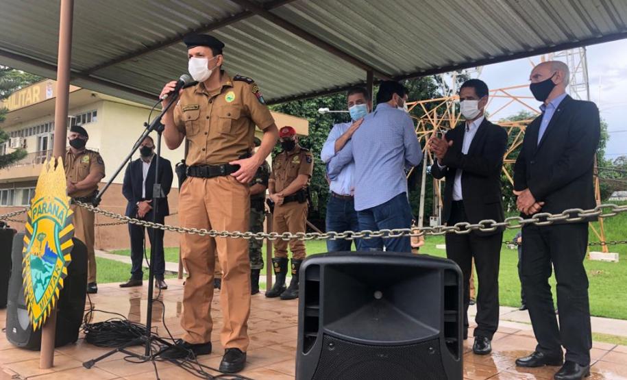 PM se integra com policiais civis e guardas municipais durante Operação Vida e realiza bloqueios e blitzes, no Norte do Paraná