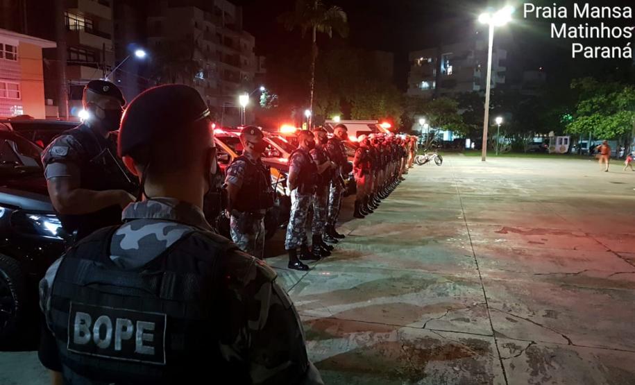 PM faz Operação Vida e aborda mais de 300 pessoas em Matinhos (PR)