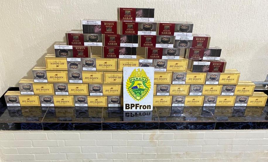Durante Operação Hórus, policiais da fronteira apreendem carga de maconha e cigarros contrabandeados em Capitão Leônidas Marques (PR)