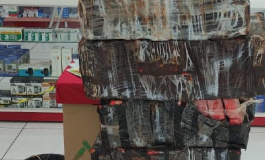 Caminhão com 172 quilos de maconha é apreendido pela PM em Cascavel (PR)