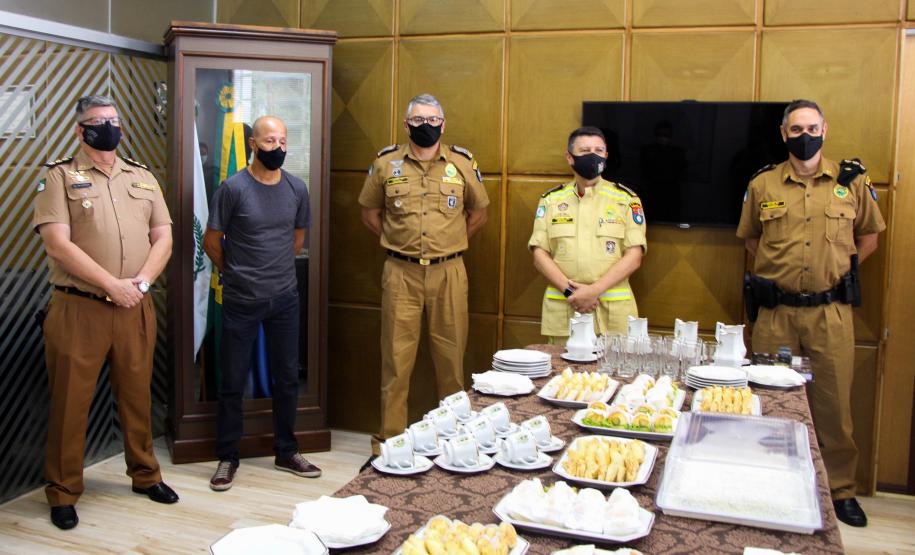 Coronel da PM é homenageado pelo Comandante Geral ao ir para a Reserva Remunerada em Curitiba (PR)