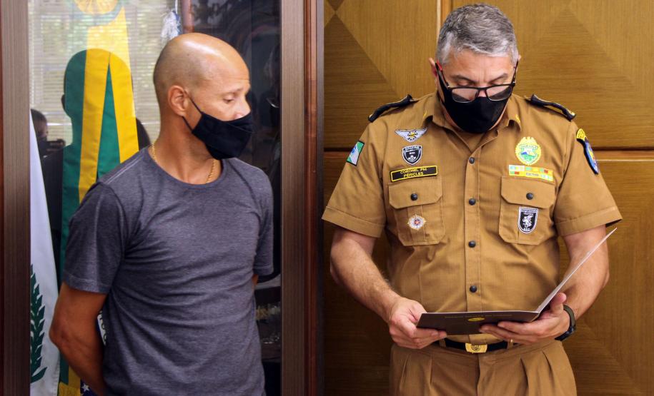 Coronel da PM é homenageado pelo Comandante Geral ao ir para a Reserva Remunerada em Curitiba (PR)