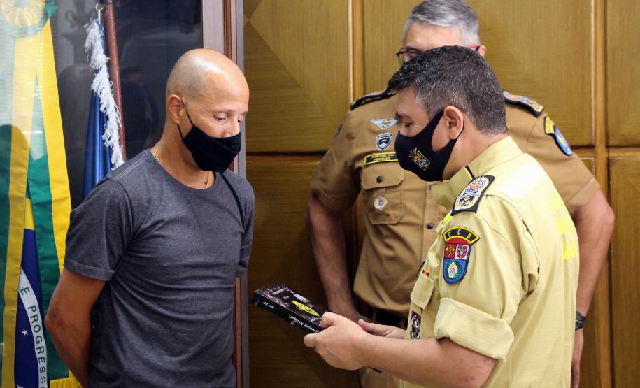 Coronel da PM é homenageado pelo Comandante Geral ao ir para a Reserva Remunerada em Curitiba (PR)