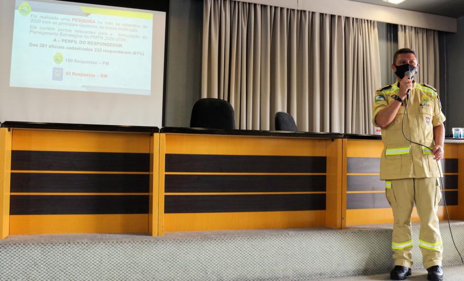 Comissão apresenta o Planejamento Estratégico da Polícia Militar do Paraná ao Comandante Geral