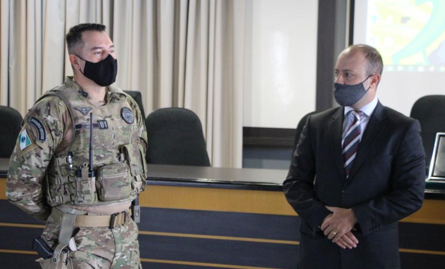 Paraninfo da turma do Curso de Aperfeiçoamento de Oficiais (CAO) 2020 é homenageado em Curitiba