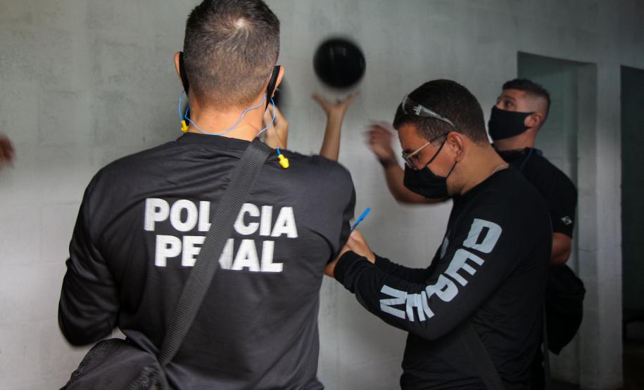 BOPE ministra curso de Primeira Intervenção em Crises para agentes do DEPEN em Curitiba