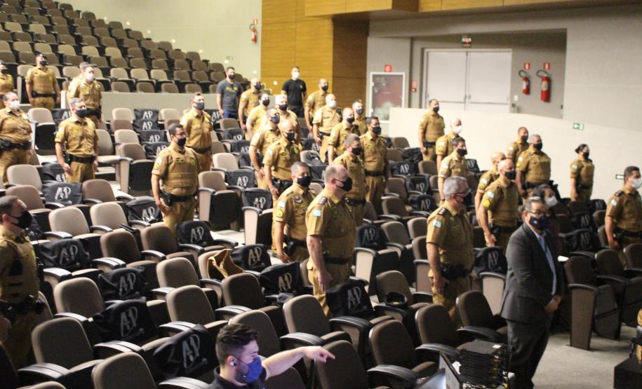 Batalhão de Patrulha Escolar Comunitária faz nivelamento do efetivo com palestras e instruções na Capital