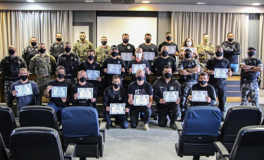 BOPE ministra curso de Primeira Intervenção em Crises para agentes do DEPEN em Curitiba