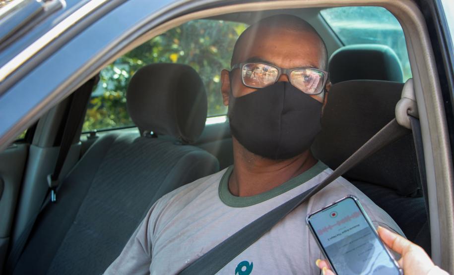 PM presta orientações sobre prevenção ao coronavírus, dengue e perturbação de sossego durante blitz em Pontal do Paraná (PR)