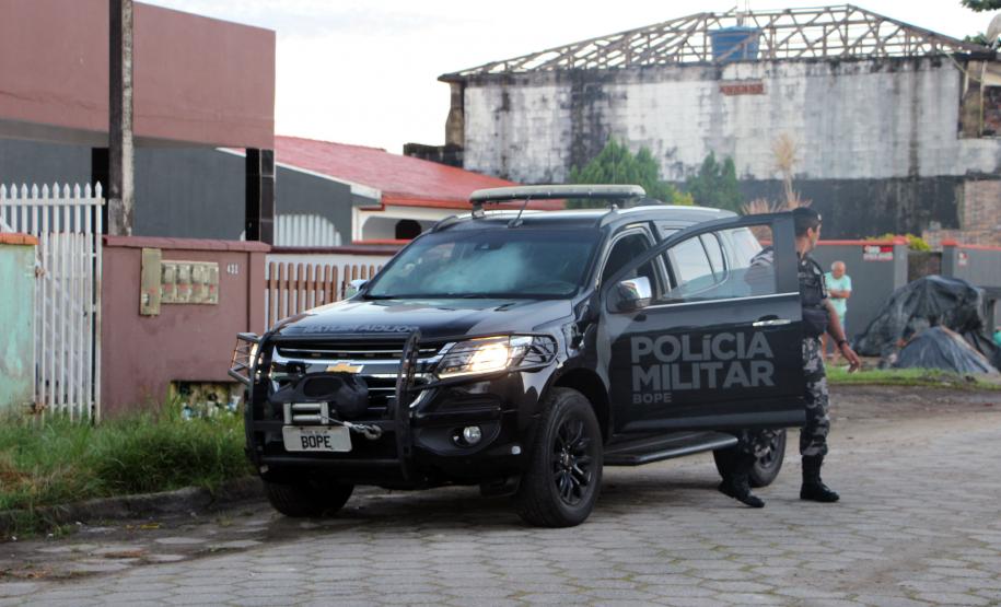 PM cumpre mandados judiciais no Litoral e encaminha dois homens por tráfico durante a Operação Vida