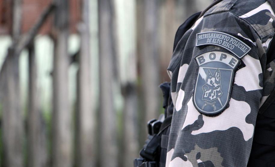 PM cumpre mandados judiciais no Litoral e encaminha dois homens por tráfico durante a Operação Vida