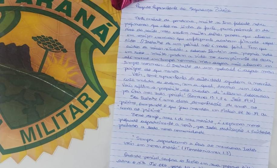 Durante patrulhamento, equipe do BPTran recebe carta de agradecimento em Curitiba