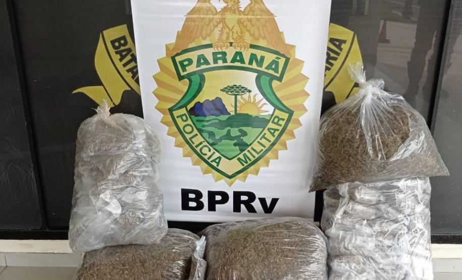 Policiais Rodoviários estaduais apreendem mais de 53 quilos de Skunk em Perobal, no Noroeste do estado, durante Operação Vida