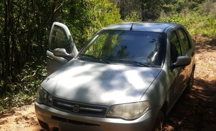 Nos Campos Gerais, PM recupera dois veículos roubados após denuncias anônimas