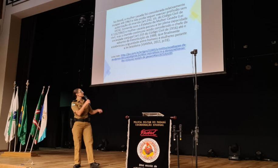 Batalhão de Patrulha Escolar Comunitária faz nivelamento do efetivo com palestras e instruções na Capital