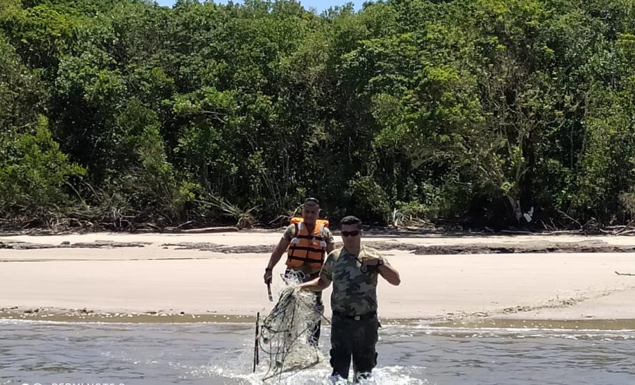 Batalhão Ambiental apreende rede de pesca na Ilha das Peças
