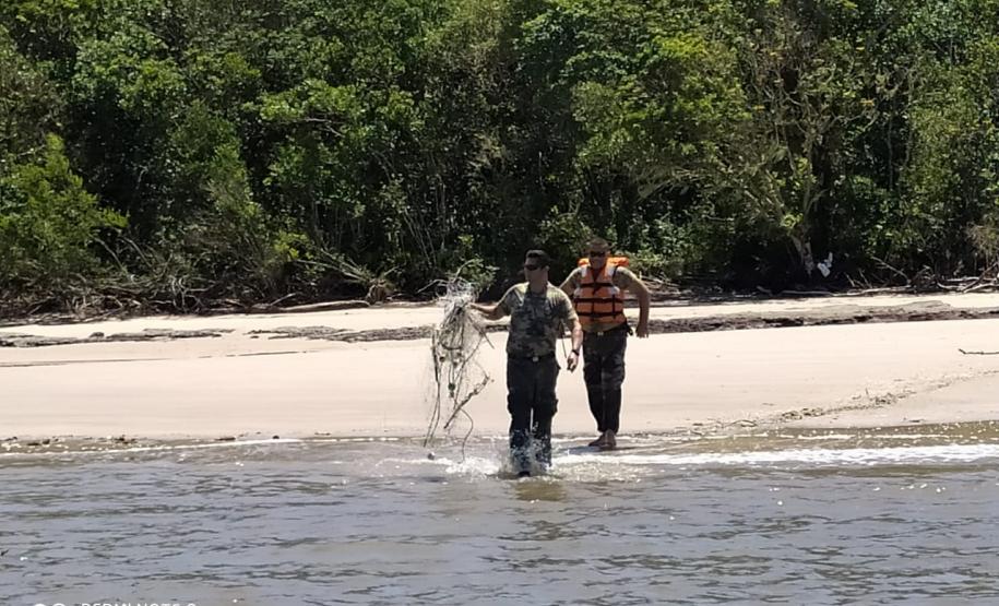 Batalhão Ambiental apreende rede de pesca na Ilha das Peças