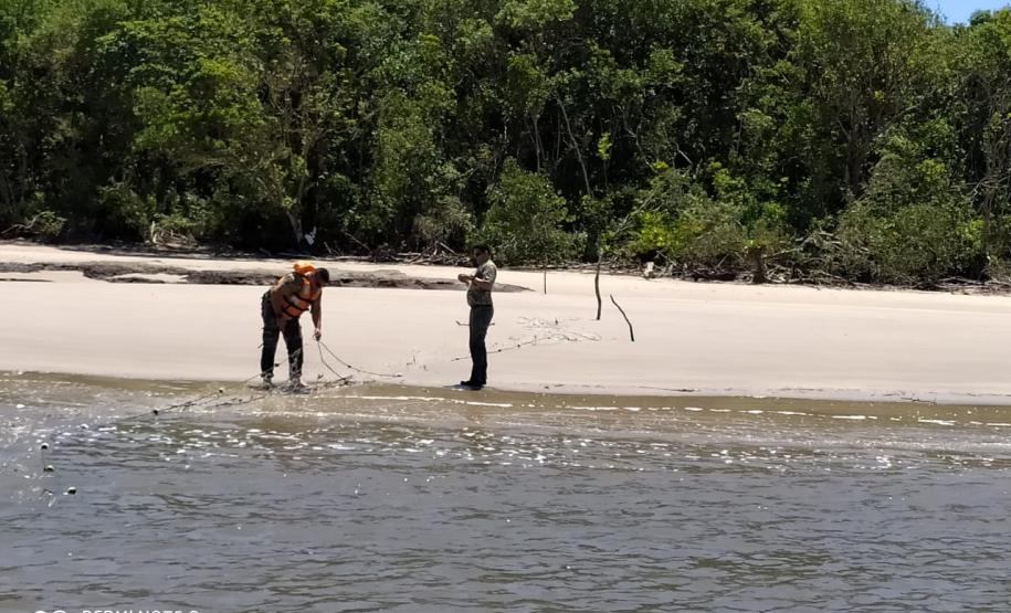 Batalhão Ambiental apreende rede de pesca na Ilha das Peças