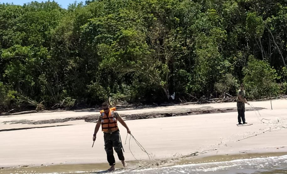 Batalhão Ambiental apreende rede de pesca na Ilha das Peças