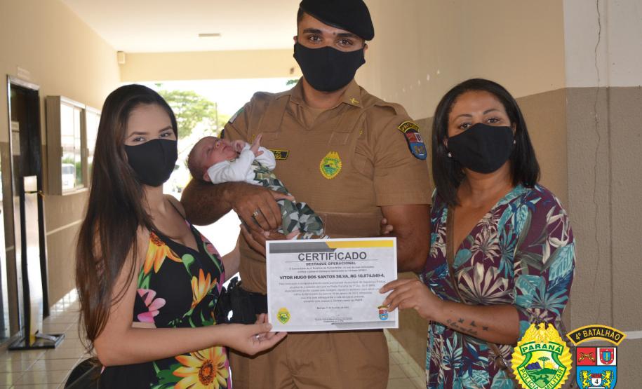 Policiais militares do 4º BPM recebem homenagem de Destaque do Mês e Destaque Operacional