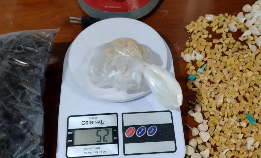 PM apreende mais de 3,4 mil porções de drogas em Campo Magro (PR) após denúncia