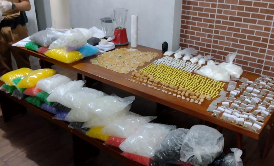 PM apreende mais de 3,4 mil porções de drogas em Campo Magro (PR) após denúncia