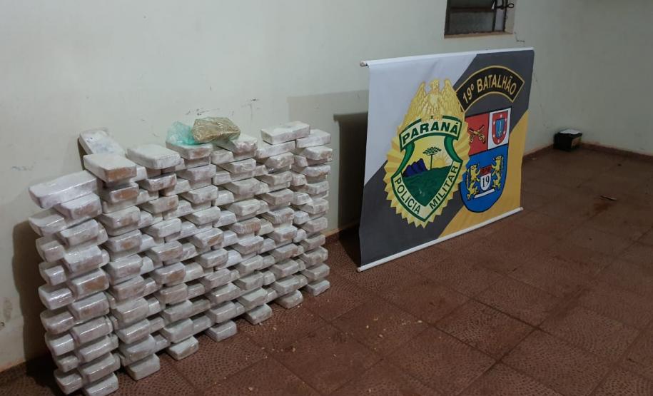 Carro com 132 quilos de crack é apreendido pela PM em Guaíra (PR), no Oeste do estado